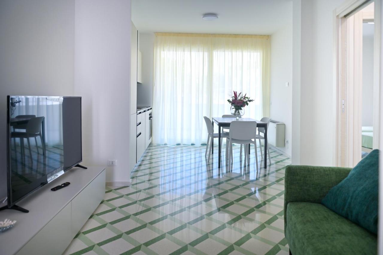 Perle Marine Suite Apartments Castro  Exterior foto